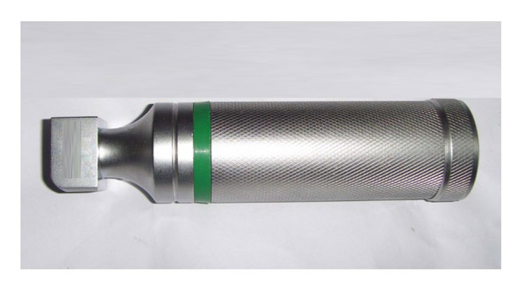 Stubby Fiber Optic Laryngoscope Handle for Efficient Intubation