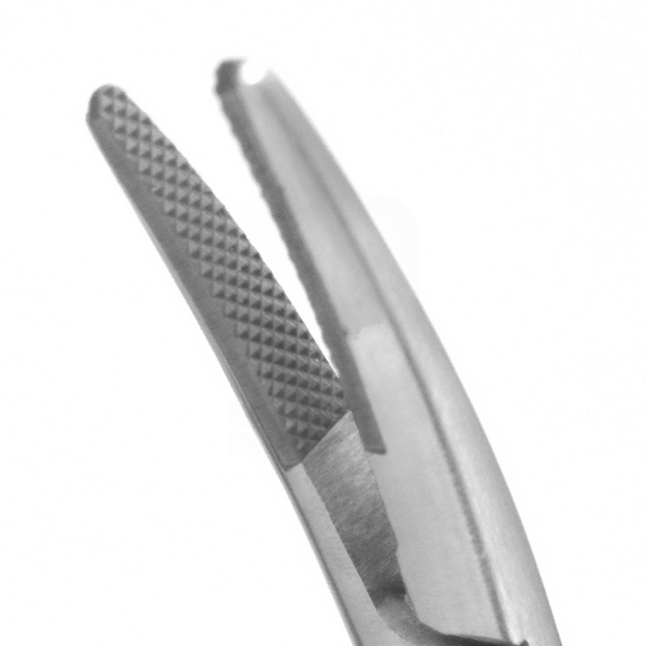 Castroviejo Needle Holder - Diamond Surface Jaw