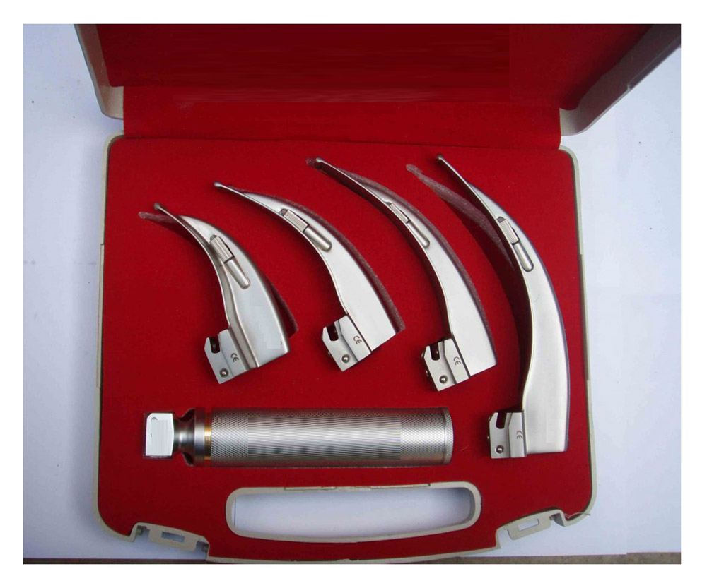 Standard Macintosh Laryngoscope Set with 4 Blades