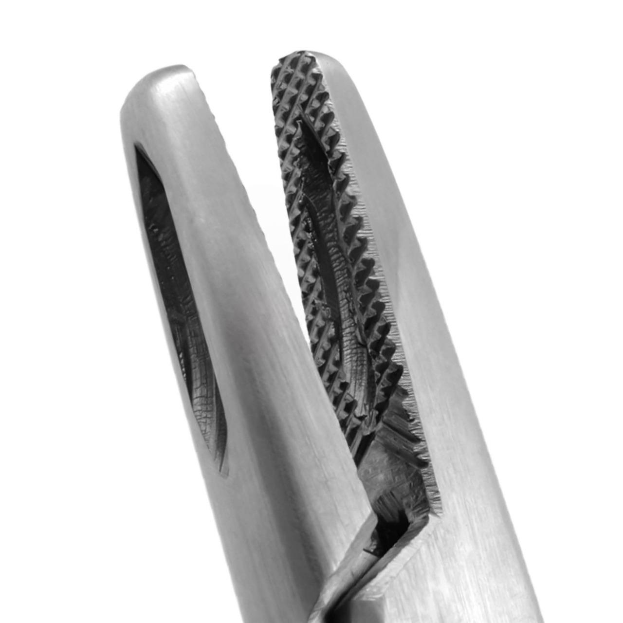 Metzenbaum Needle Holder 18.4 cm - Fenestrated Jaw