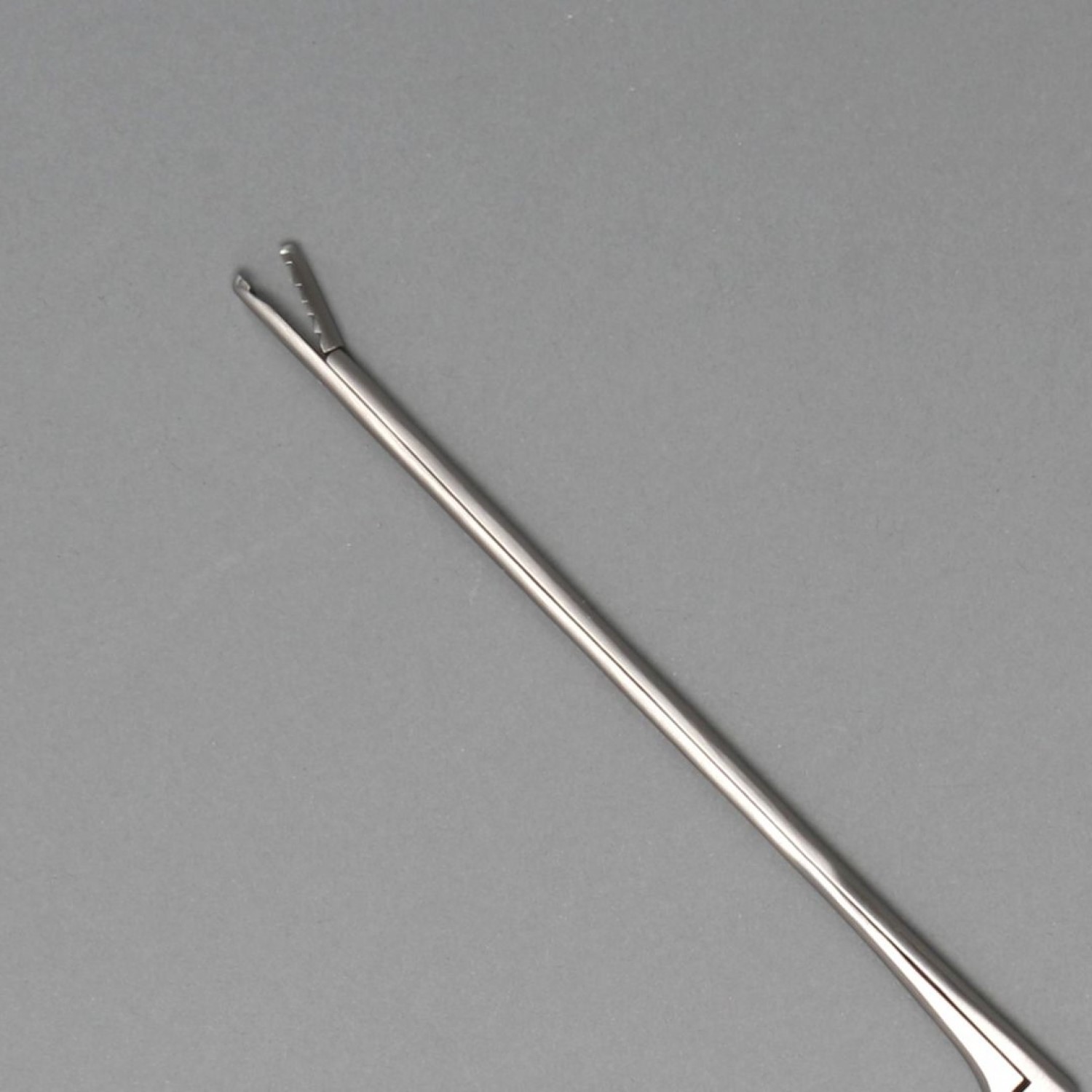 Surgical Graspers 18cm - Stainless Steel